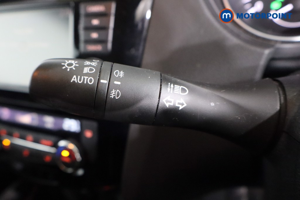 Nissan Qashqai Acenta Premium Automatic Petrol SUV - Stock Number (1600160) - 4th supplementary image