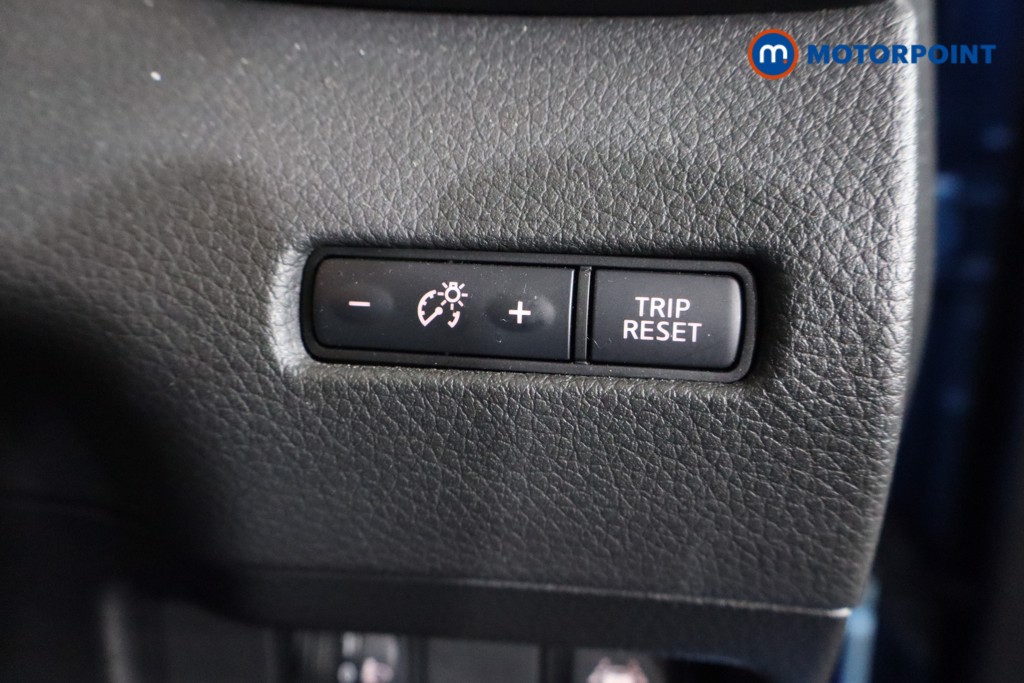 Nissan Qashqai Acenta Premium Automatic Petrol SUV - Stock Number (1600160) - 6th supplementary image