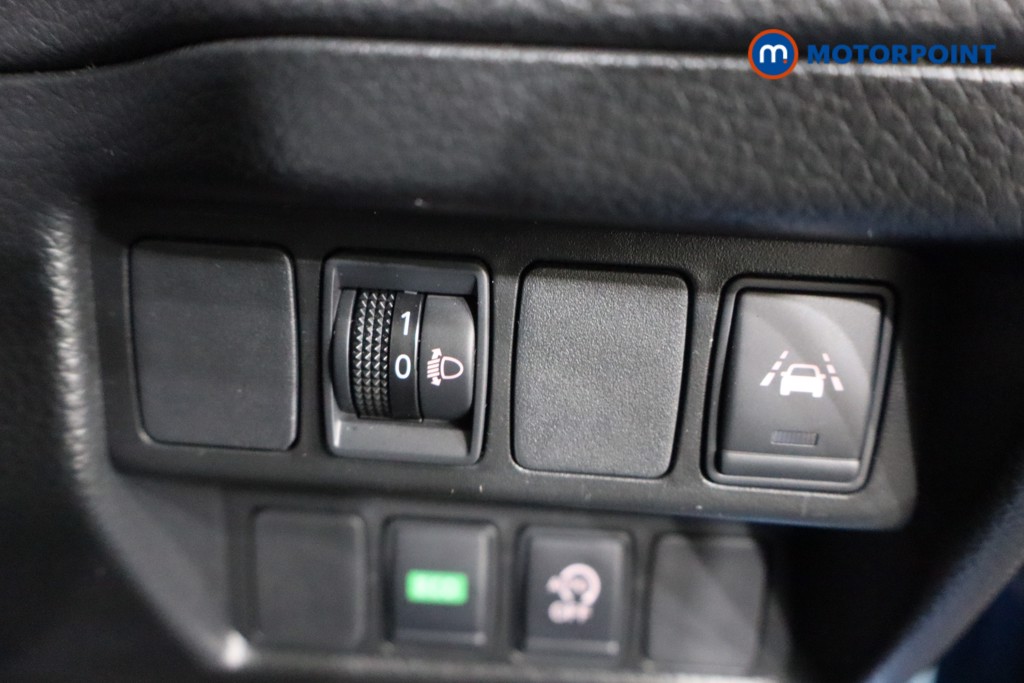 Nissan Qashqai Acenta Premium Automatic Petrol SUV - Stock Number (1600160) - 7th supplementary image