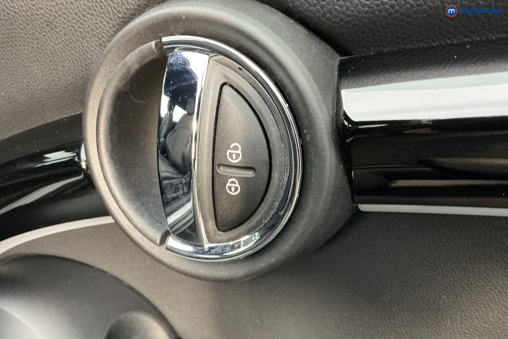 Mini Hatchback Cooper S Level 2 Automatic Electric Hatchback - Stock Number (1603083) - 24th supplementary image