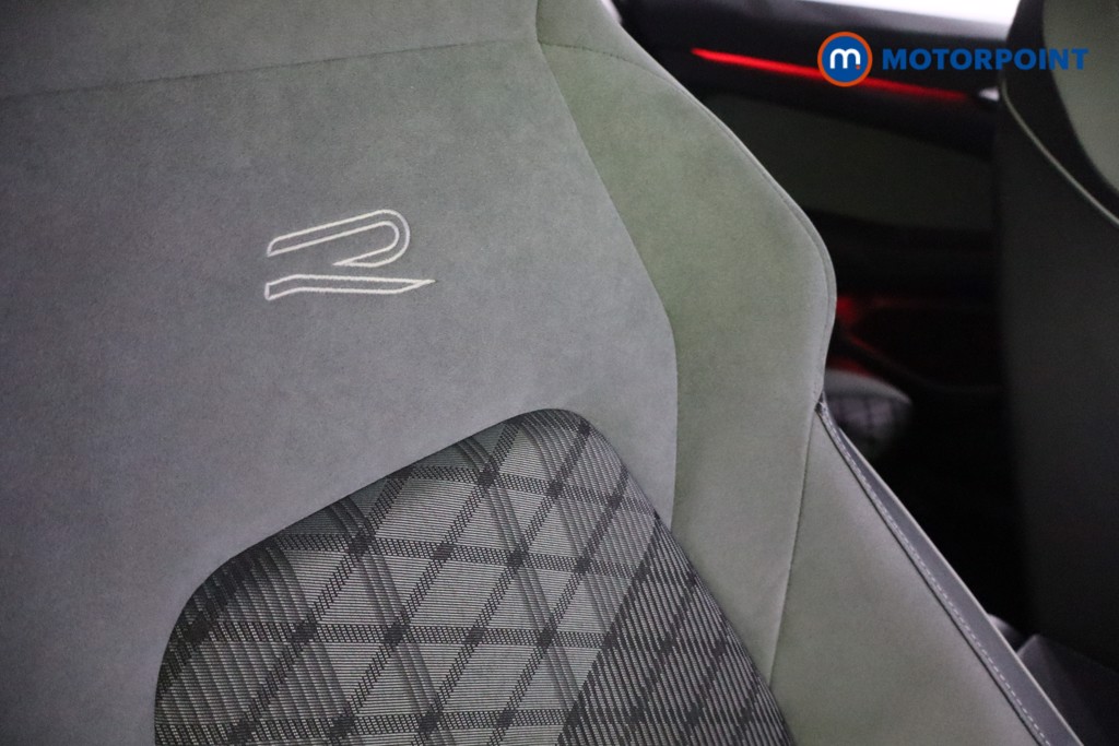 Volkswagen Golf R-Line Manual Petrol Hatchback - Stock Number (1604703) - 24th supplementary image