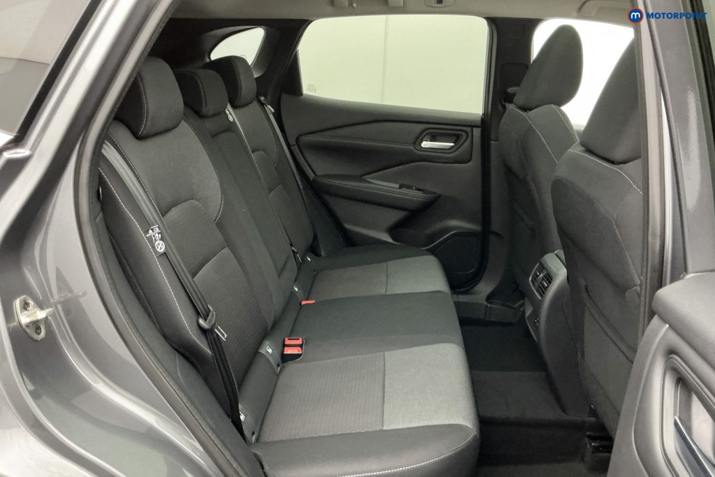 Nissan Qashqai N-Connecta Manual Petrol SUV - Stock Number (1604861) - 5th supplementary image