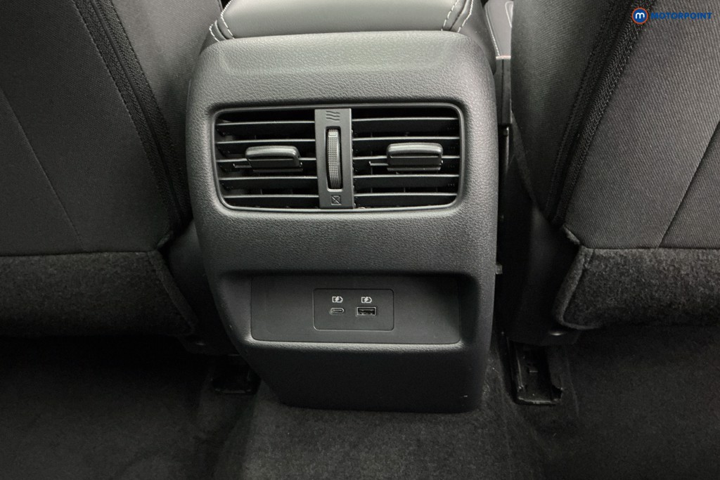 Nissan Qashqai N-Connecta Manual Petrol SUV - Stock Number (1604861) - 14th supplementary image