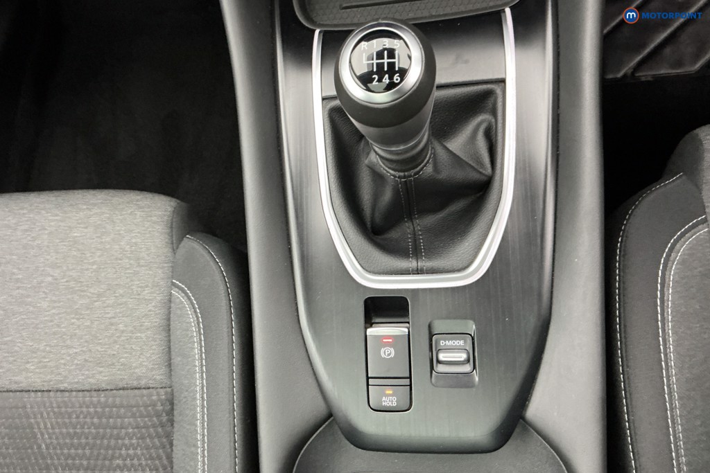 Nissan Qashqai N-Connecta Manual Petrol SUV - Stock Number (1604861) - 18th supplementary image