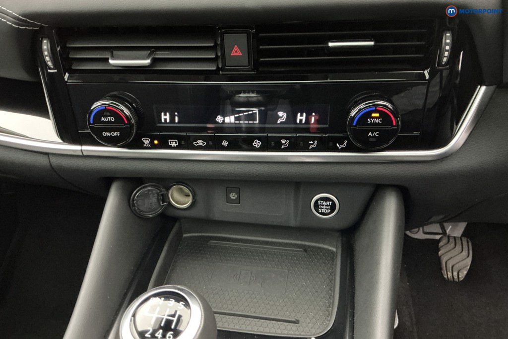Nissan Qashqai N-Connecta Manual Petrol SUV - Stock Number (1604861) - 20th supplementary image
