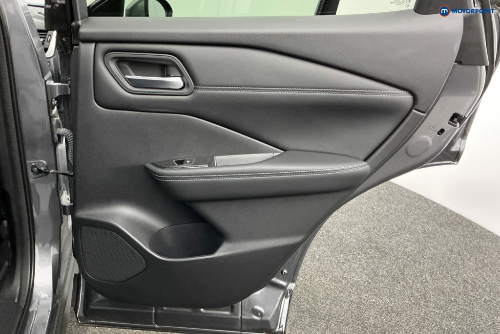 Nissan Qashqai N-Connecta Manual Petrol SUV - Stock Number (1604861) - 27th supplementary image