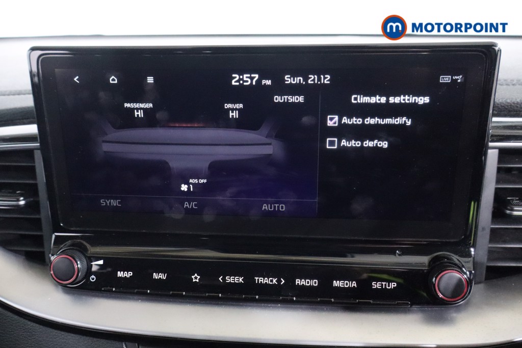 KIA Ceed 3 Manual Petrol Hatchback - Stock Number (1600002) - 9th supplementary image