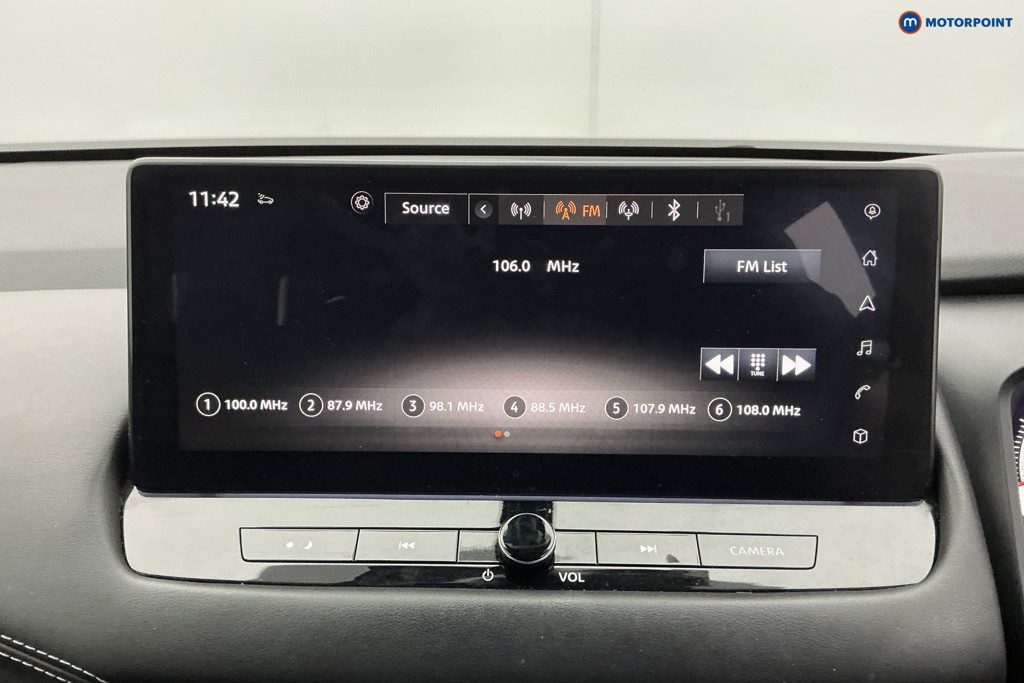 Nissan Qashqai N-Connecta Manual Petrol SUV - Stock Number (1590337) - 2nd supplementary image