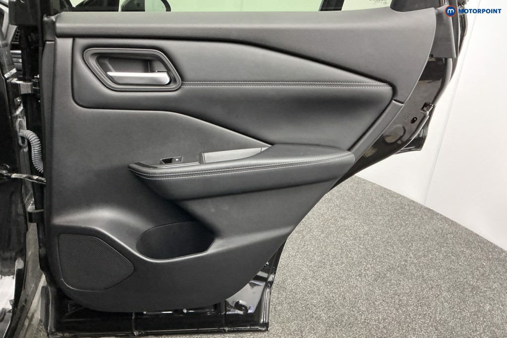Nissan Qashqai N-Connecta Manual Petrol SUV - Stock Number (1590337) - 26th supplementary image