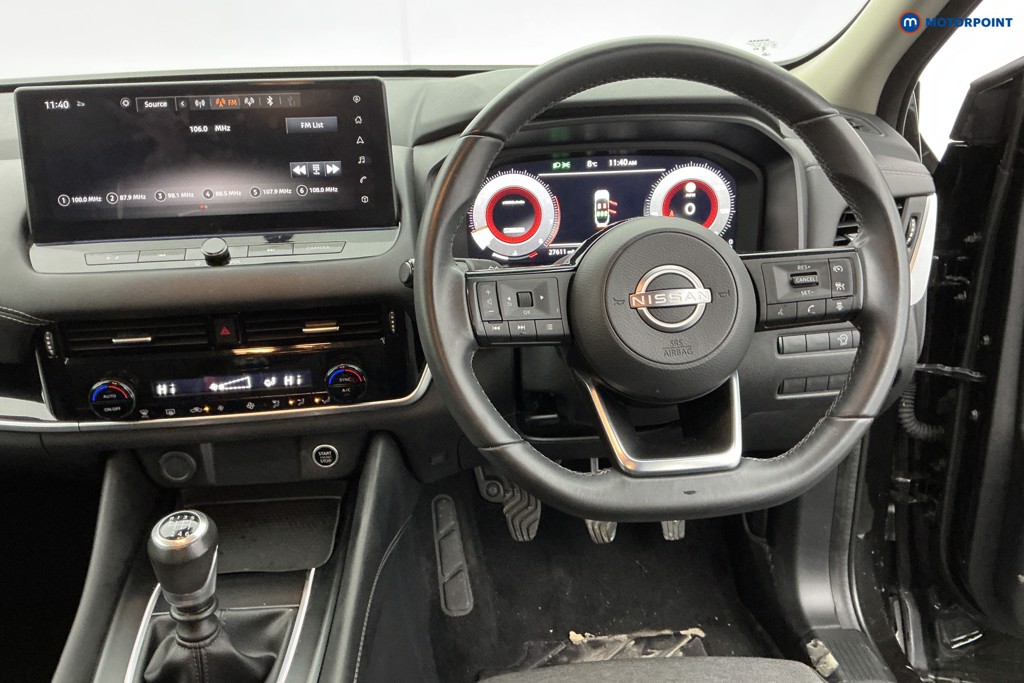 Nissan Qashqai N-Connecta Manual Petrol SUV - Stock Number (1590337) - 1st supplementary image