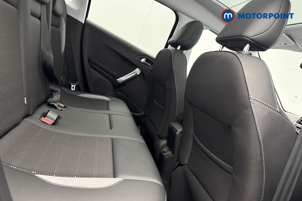 Peugeot 2008 Allure Premium Manual Petrol SUV - Stock Number (1591931) - 9th supplementary image