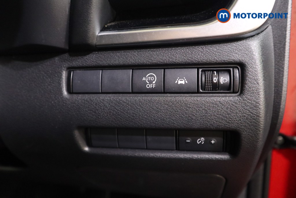 Nissan Qashqai N-Connecta Automatic Petrol SUV - Stock Number (1591968) - 11th supplementary image