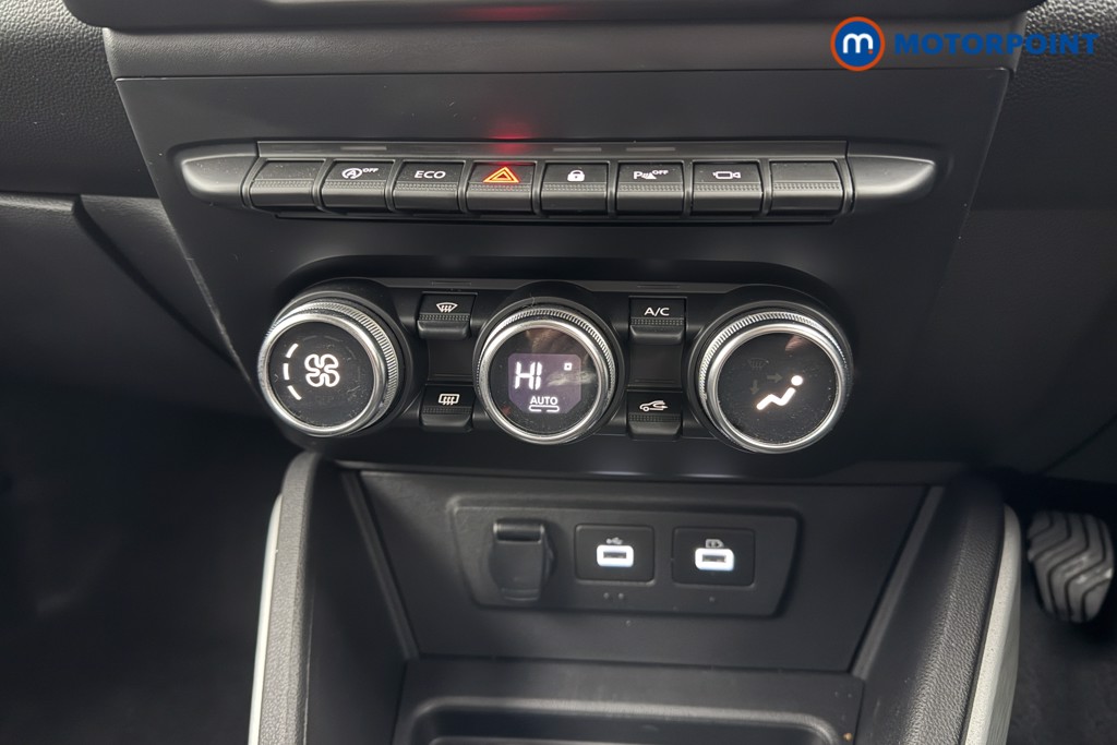 Dacia Duster Prestige Manual Petrol SUV - Stock Number (1593619) - 12th supplementary image