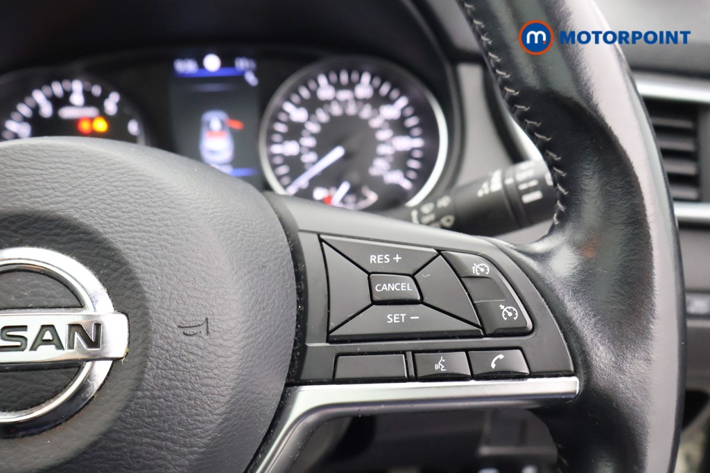 Nissan Qashqai N-Connecta Manual Petrol SUV - Stock Number (1596441) - 3rd supplementary image