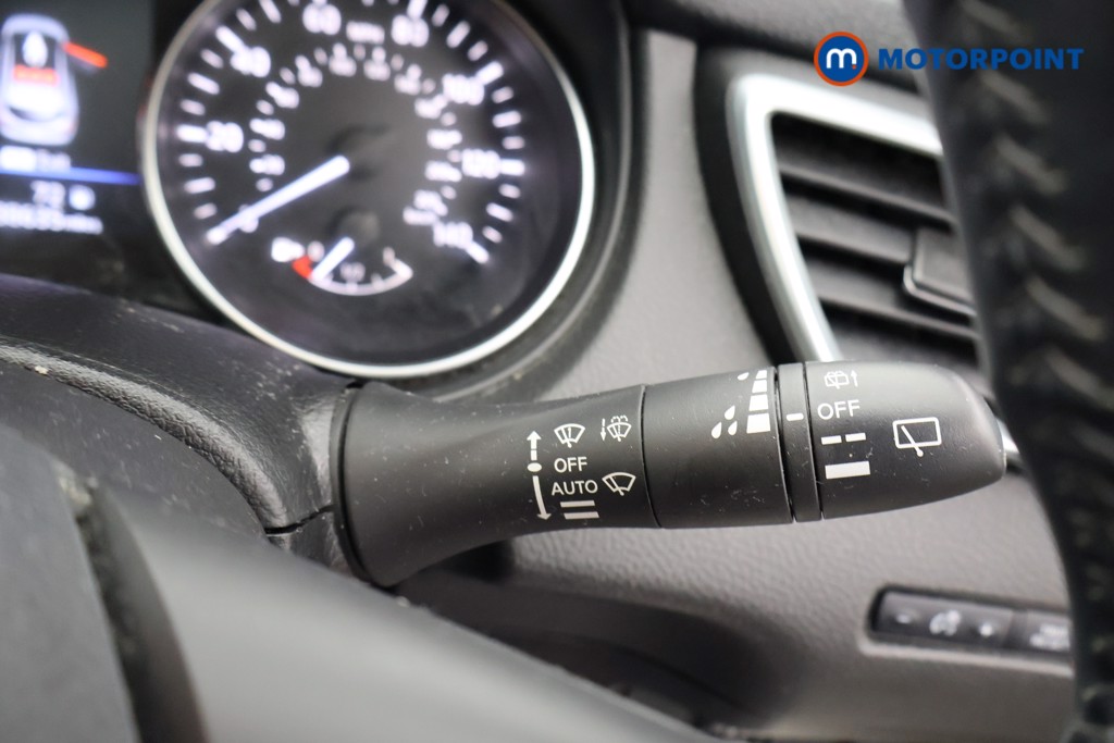 Nissan Qashqai N-Connecta Manual Petrol SUV - Stock Number (1596441) - 6th supplementary image
