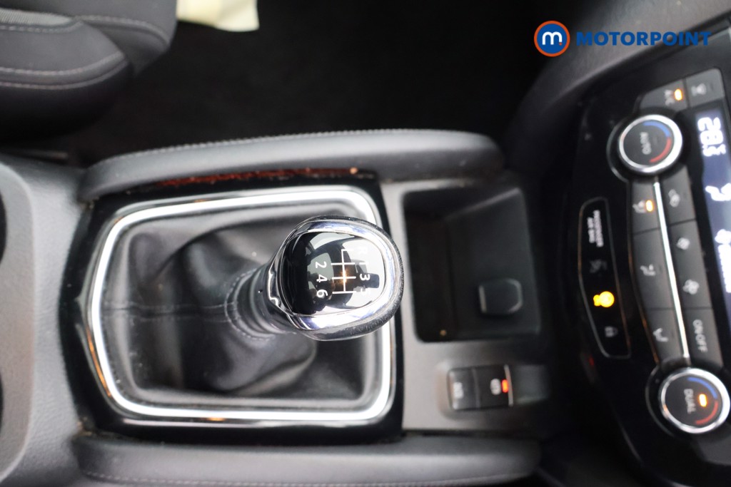 Nissan Qashqai N-Connecta Manual Petrol SUV - Stock Number (1596441) - 9th supplementary image