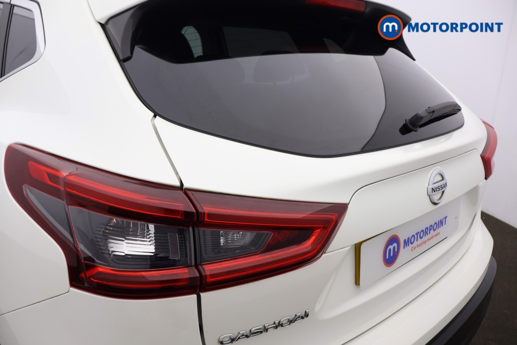 Nissan Qashqai N-Connecta Manual Petrol SUV - Stock Number (1596441) - 22nd supplementary image