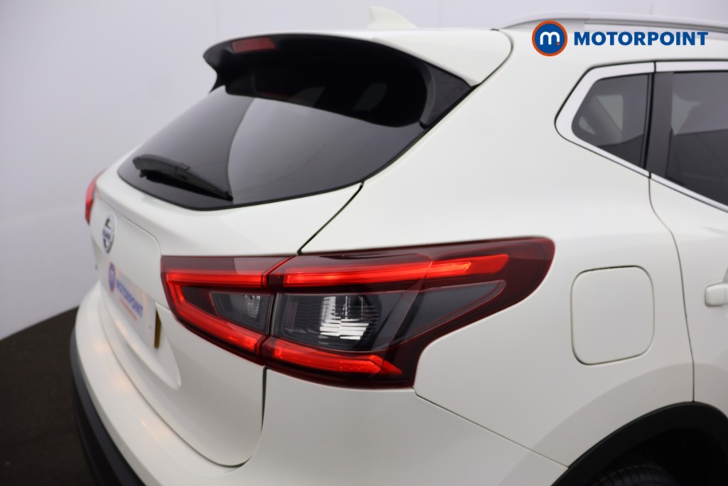 Nissan Qashqai N-Connecta Manual Petrol SUV - Stock Number (1596441) - 23rd supplementary image