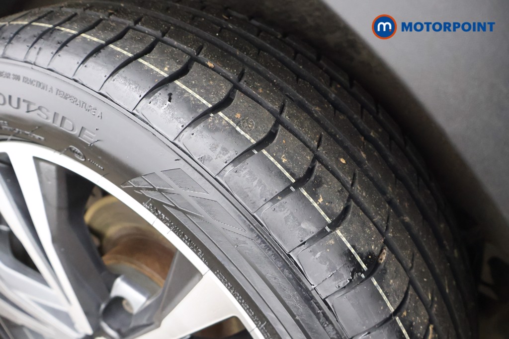 Nissan Qashqai N-Connecta Manual Petrol SUV - Stock Number (1596441) - 26th supplementary image