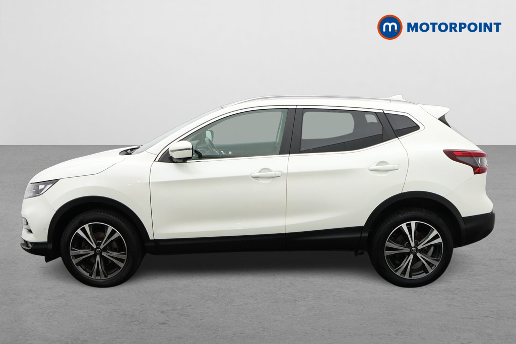 Nissan Qashqai N-Connecta Manual Petrol SUV - Stock Number (1596441) - Passenger side
