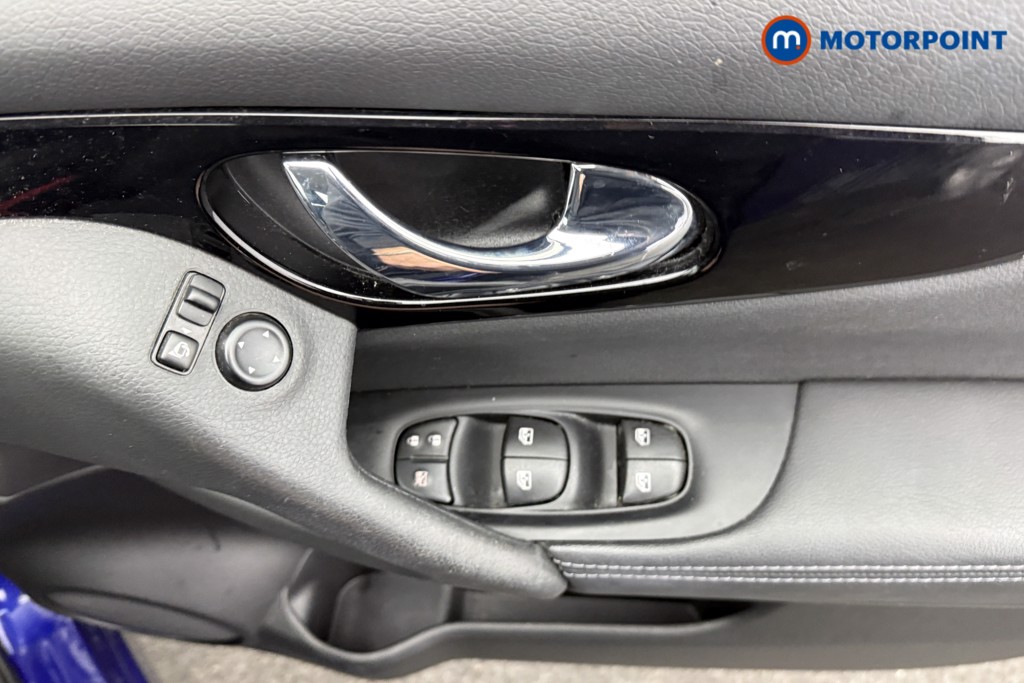 Nissan Qashqai Acenta Premium Manual Petrol SUV - Stock Number (1598306) - 16th supplementary image