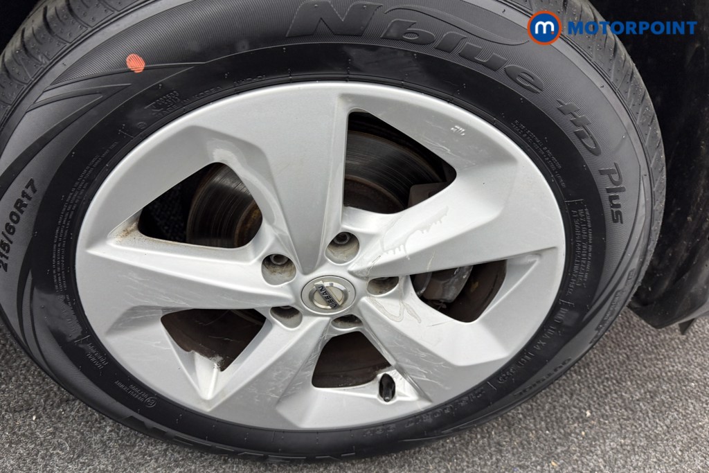 Nissan Qashqai Acenta Premium Manual Petrol SUV - Stock Number (1598306) - 32nd supplementary image