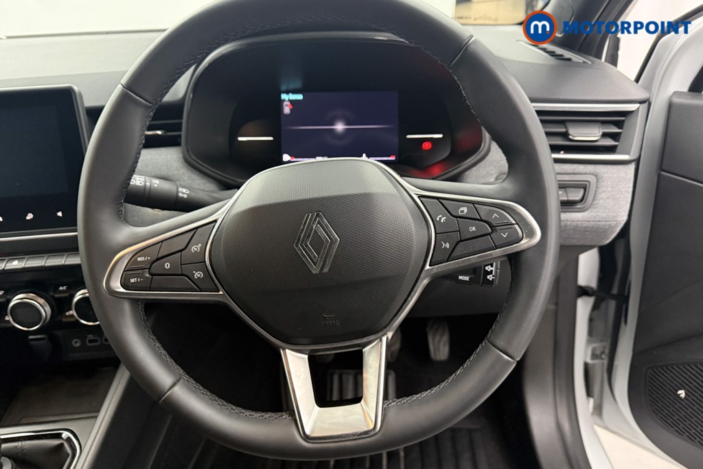 Renault Clio Techno Manual Petrol Hatchback - Stock Number (1598669) - 2nd supplementary image