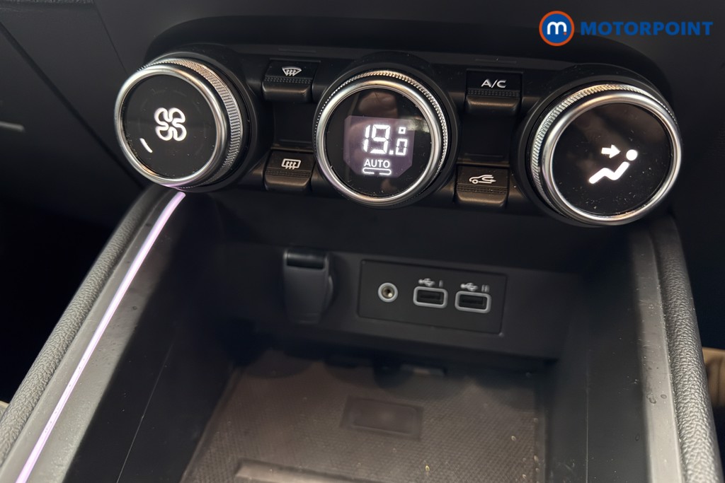 Renault Clio Techno Manual Petrol Hatchback - Stock Number (1598669) - 15th supplementary image