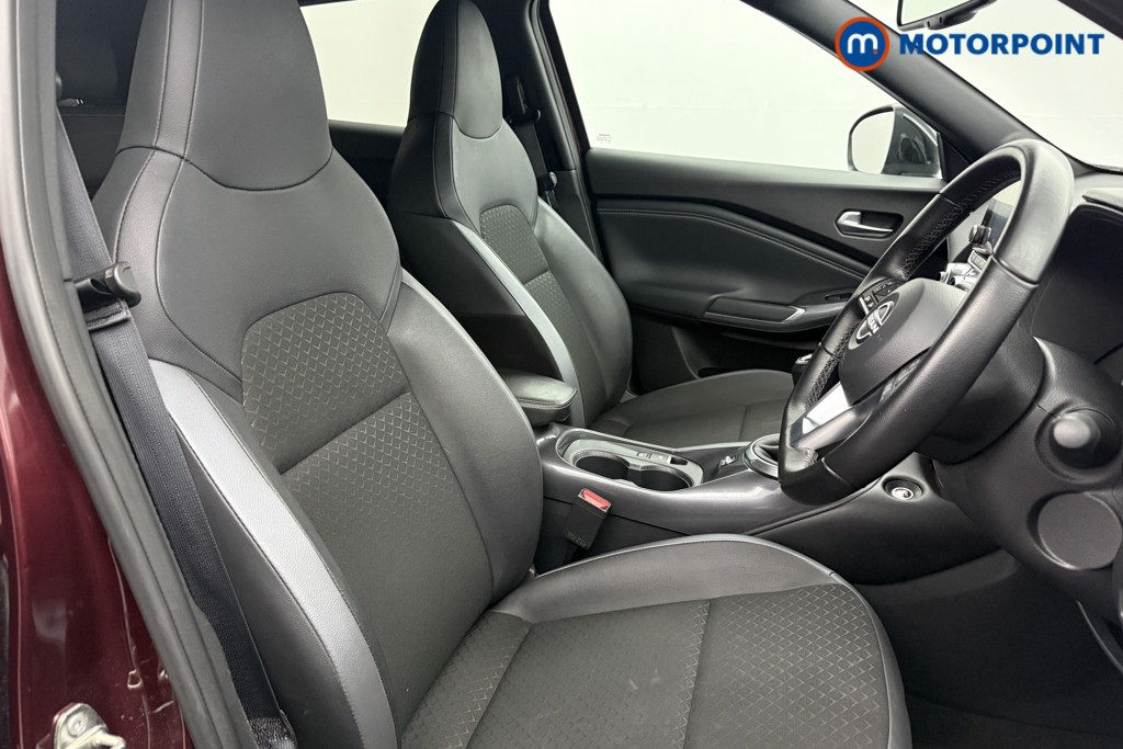 Nissan Juke N-Connecta Manual Petrol SUV - Stock Number (1598682) - 17th supplementary image