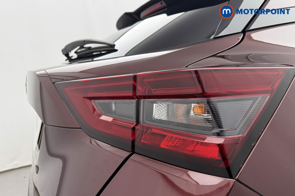 Nissan Juke N-Connecta Manual Petrol SUV - Stock Number (1598682) - 23rd supplementary image