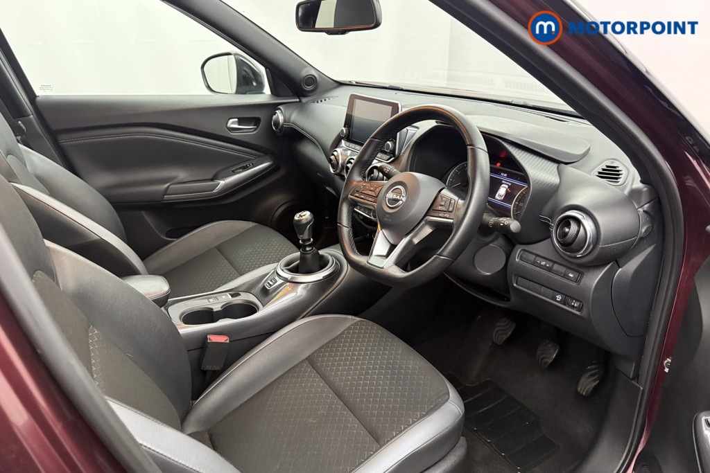 Nissan Juke N-Connecta Manual Petrol SUV - Stock Number (1598682) - 1st supplementary image