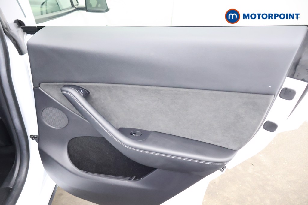 Tesla Model Y Long Range Automatic Electric SUV - Stock Number (1598809) - 13th supplementary image