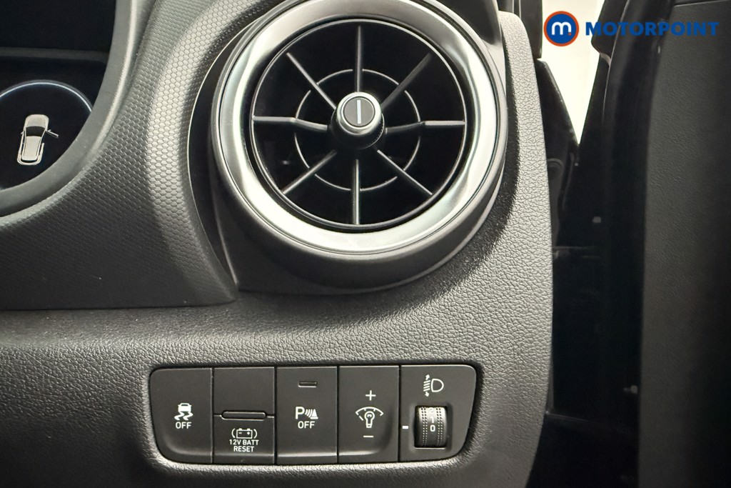 Hyundai Kona Se Connect Automatic Petrol-Electric Hybrid SUV - Stock Number (1599279) - 18th supplementary image