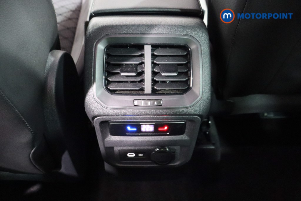 Volkswagen Tiguan R-Line Automatic Petrol SUV - Stock Number (1600352) - 22nd supplementary image