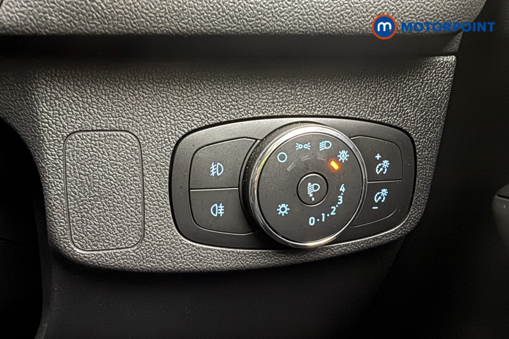 Ford Focus St-Line Manual Petrol Estate - Stock Number (1600506) - 17th supplementary image