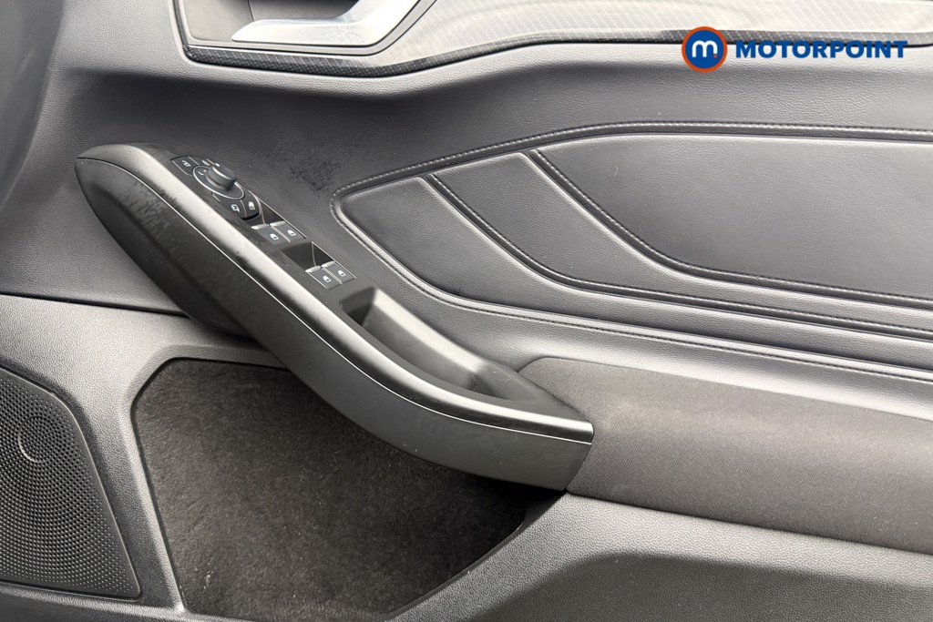 Ford Focus St-Line Manual Petrol Estate - Stock Number (1600506) - 18th supplementary image