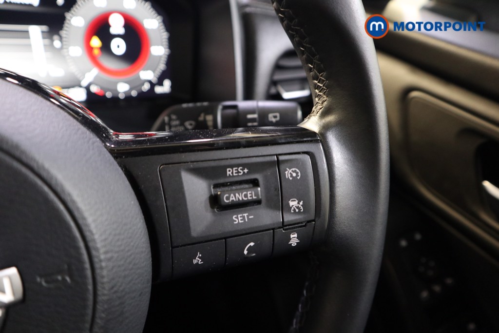 Nissan Qashqai N-Connecta Automatic Petrol-Electric Hybrid SUV - Stock Number (1601136) - 4th supplementary image