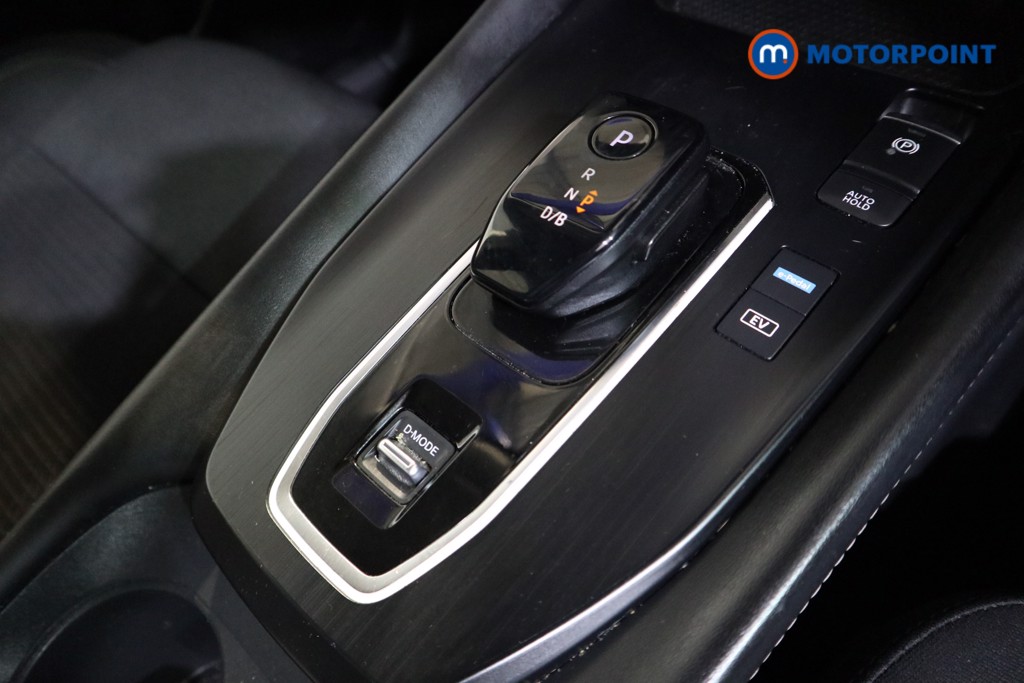 Nissan Qashqai N-Connecta Automatic Petrol-Electric Hybrid SUV - Stock Number (1601136) - 10th supplementary image