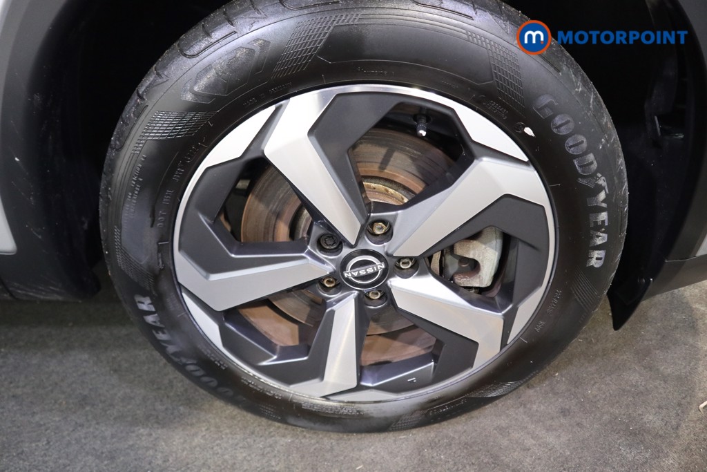 Nissan Qashqai N-Connecta Automatic Petrol-Electric Hybrid SUV - Stock Number (1601136) - 20th supplementary image