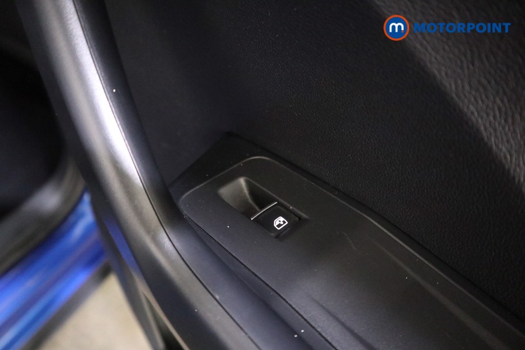 Volkswagen T-Roc R-Line Automatic Petrol SUV - Stock Number (1601567) - 21st supplementary image