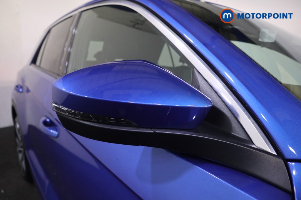 Volkswagen T-Roc R-Line Automatic Petrol SUV - Stock Number (1601567) - 32nd supplementary image