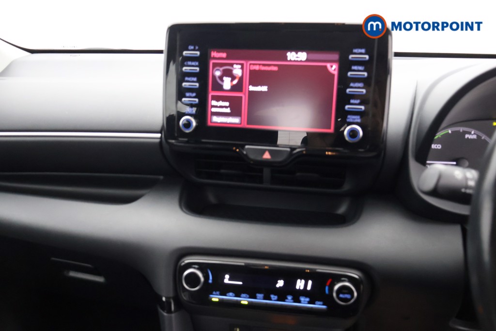 Toyota Yaris Icon Automatic Petrol-Electric Hybrid Hatchback - Stock Number (1601675) - 8th supplementary image