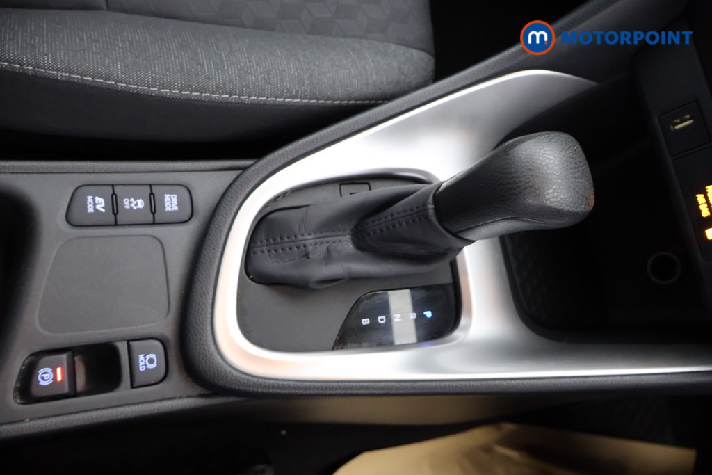 Toyota Yaris Icon Automatic Petrol-Electric Hybrid Hatchback - Stock Number (1601675) - 9th supplementary image