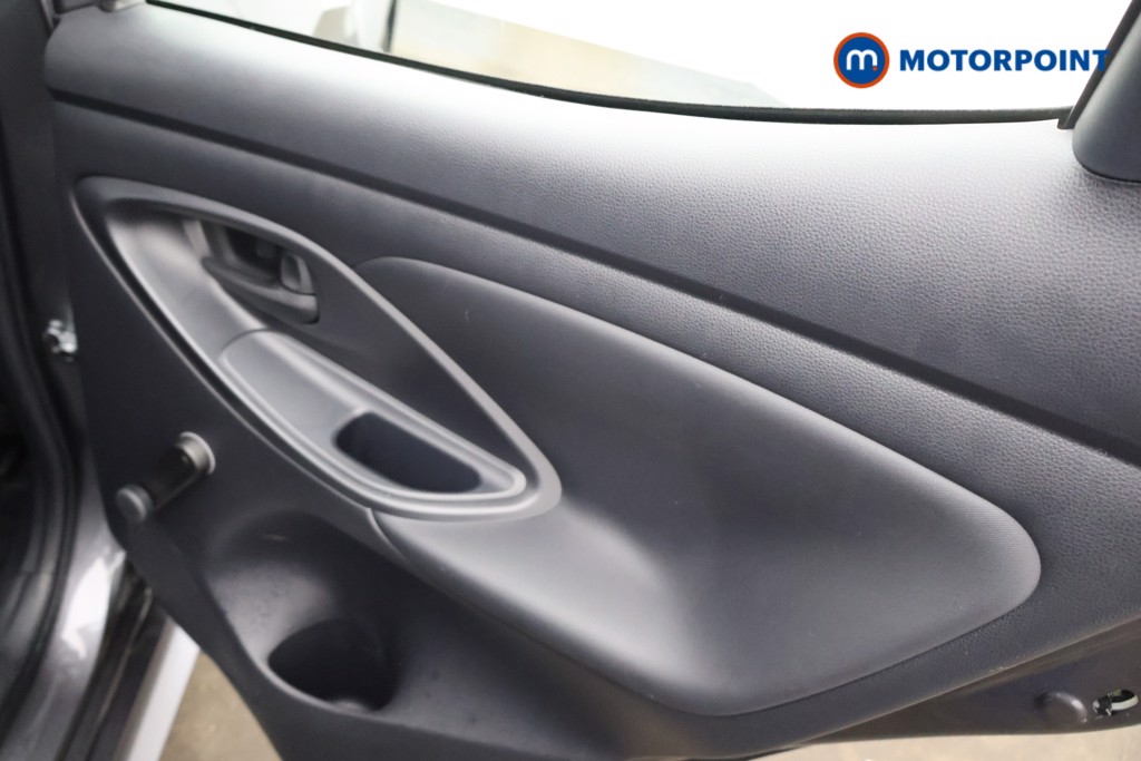 Toyota Yaris Icon Automatic Petrol-Electric Hybrid Hatchback - Stock Number (1601675) - 17th supplementary image