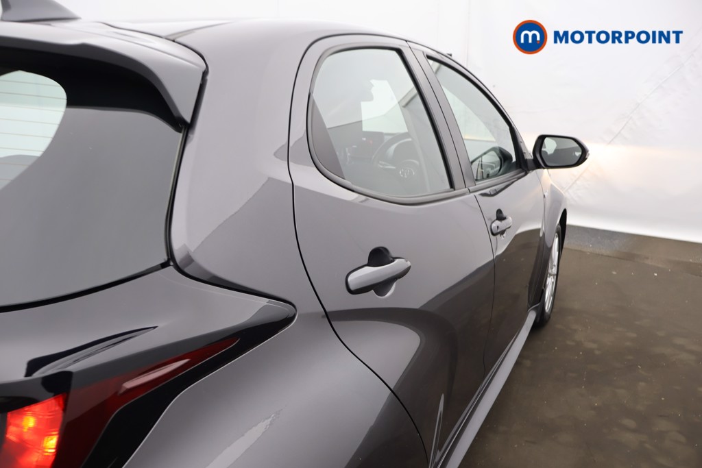 Toyota Yaris Icon Automatic Petrol-Electric Hybrid Hatchback - Stock Number (1601675) - 23rd supplementary image