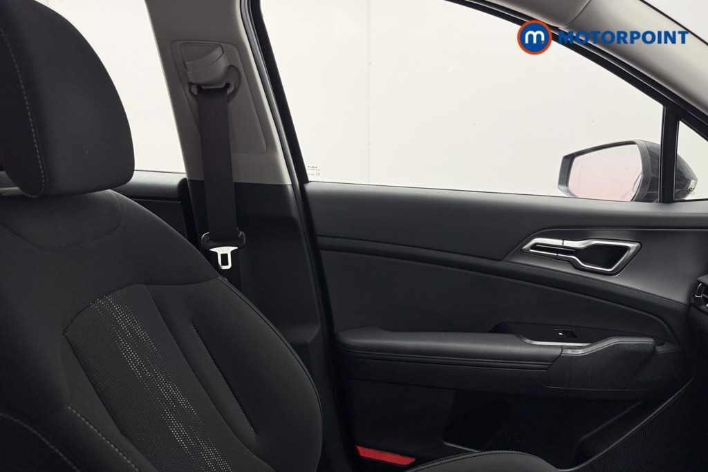 KIA Sportage Pure Automatic Petrol-Electric Hybrid SUV - Stock Number (1602038) - 32nd supplementary image