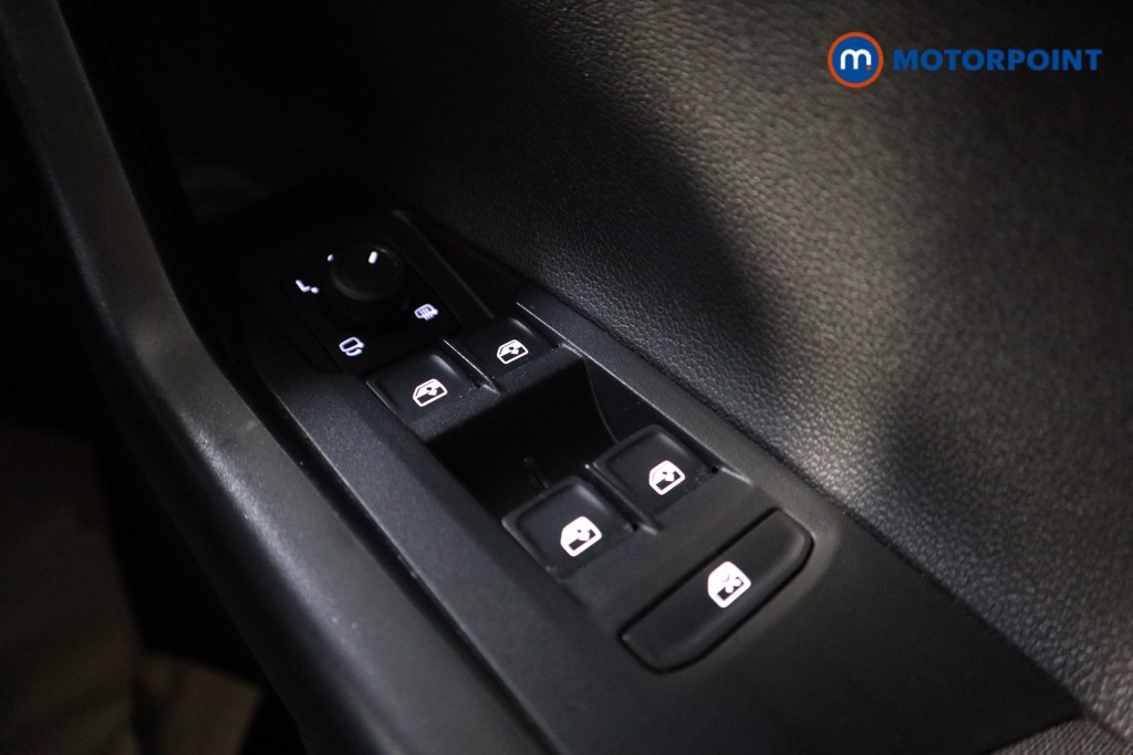 Volkswagen Polo Life Automatic Petrol Hatchback - Stock Number (1602293) - 6th supplementary image