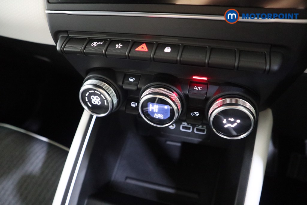 Renault Clio Techno Manual Petrol Hatchback - Stock Number (1602513) - 8th supplementary image