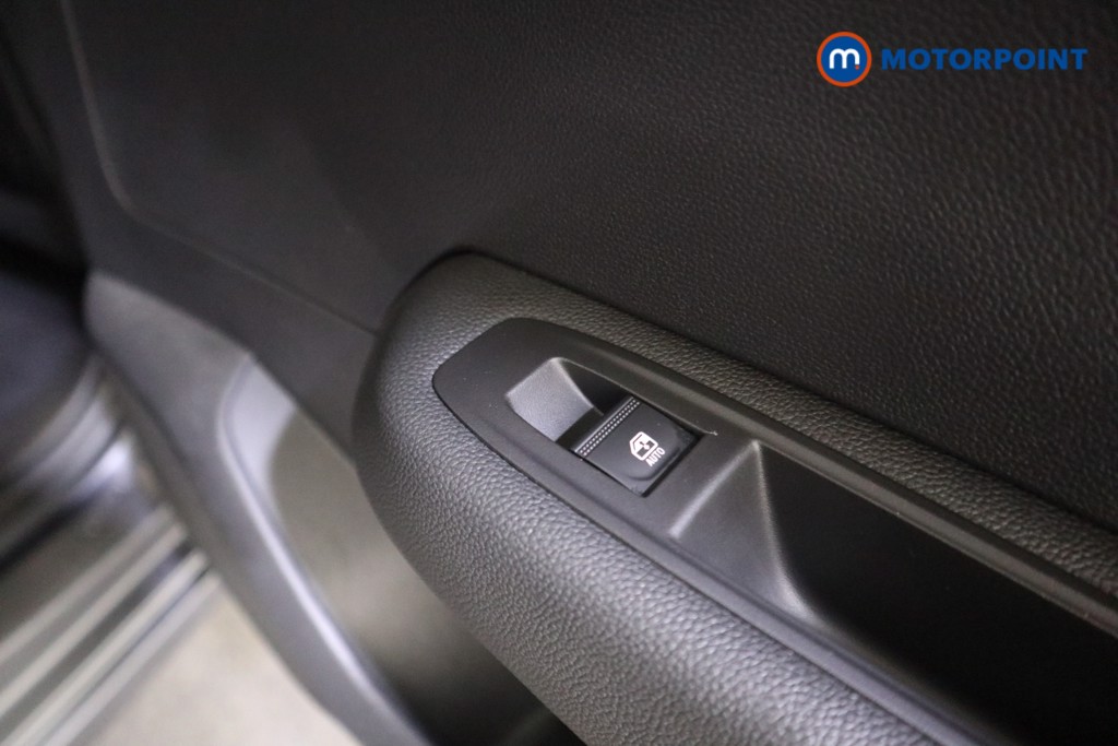 Renault Clio Techno Manual Petrol Hatchback - Stock Number (1602513) - 16th supplementary image