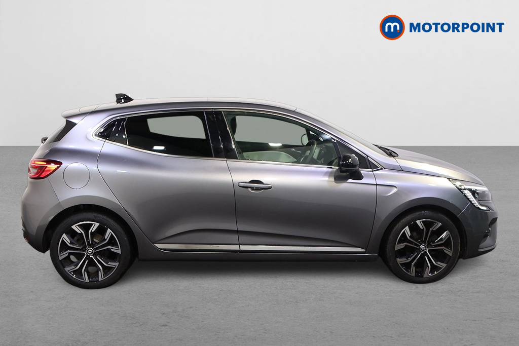 Renault Clio Techno Manual Petrol Hatchback - Stock Number (1602513) - Drivers side